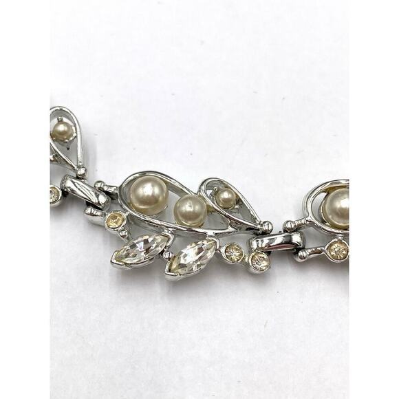 Kramer of NY Bracelet Vintage Silver Tone Faux Pearls Rhinestones 6.5” - Picture 11 of 14